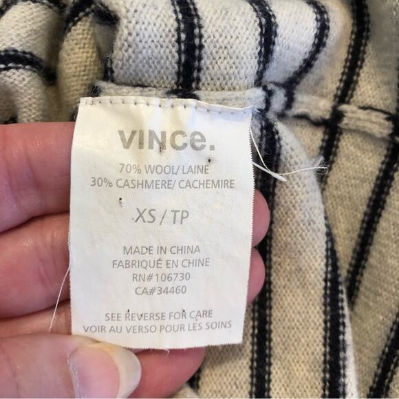 Vince oatmeal cream black striped wool cashmere sweater size Extra Small XS - Picture 10 of 16